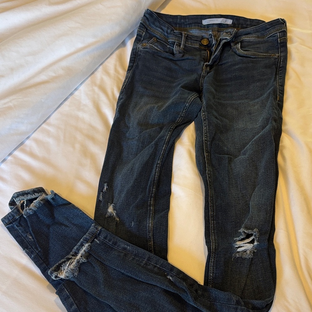 Zara Women's Distressed Indigo Skinny Jeans